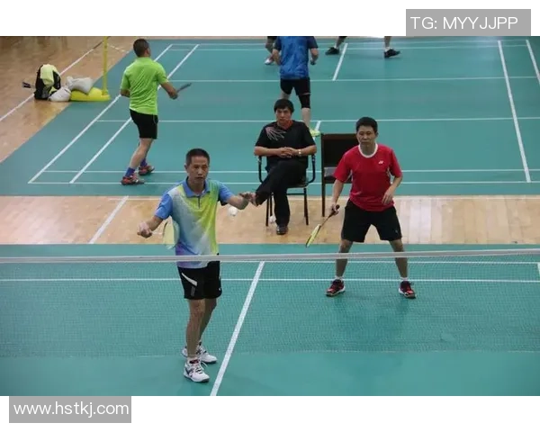 杭州羽毛球队与上海羽毛球队赛后复盘速度对比分析与战术探讨